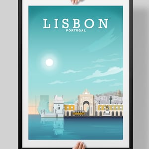 K&ouml;nnte beinhalten: Eine farbenfrohe Illustration der Skyline von Lissabon mit dem ikonischen Turm von Bel&eacute;m, dem Pra&ccedil;a do Com&eacute;rcio und der Br&uuml;cke 25. April. Die Illustration ist vor einem blauen Himmel mit wei&szlig;en Wolken und einer strahlenden Sonne platziert. Der Text "LISBON PORTUGAL" wird oben im Bild angezeigt.