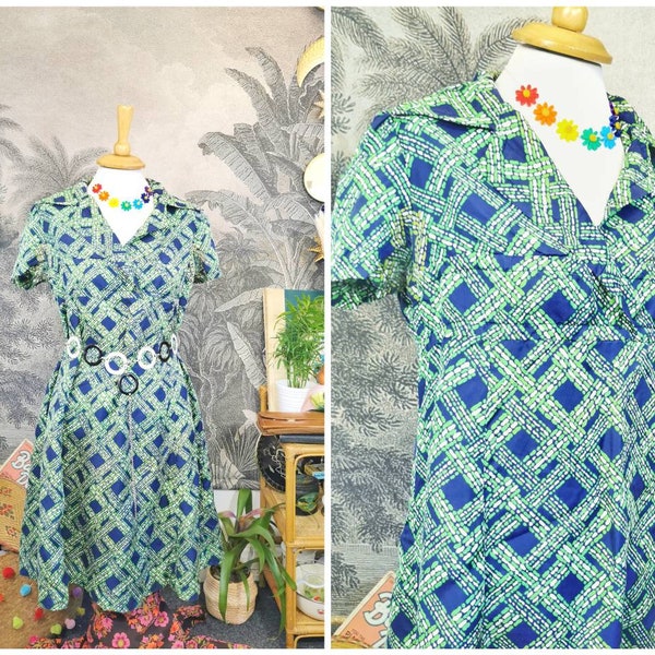 Vintage 60s minidress, 60s mod dress,60s scooter dress, bamboo trellis pattern, green and navy dress,Italian vintage, vintage minidress,gogo