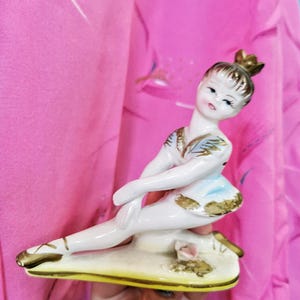 Vintage ballerina ceramic figure,mcm mid century,Christmas gift ideas,1950s 1960s, swan lake, nutcracker,home decor, collectable, porcelain