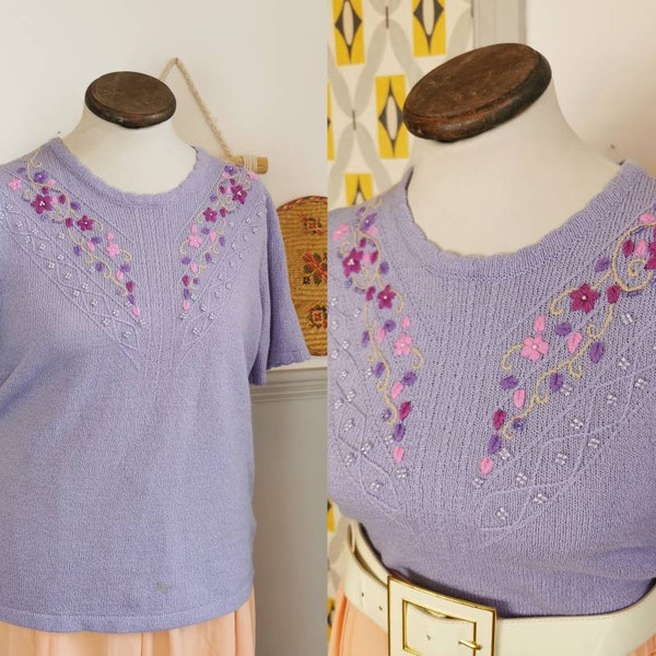 Vintage lilac embroidered jumper, short sleeve knitted top, floral embroidery, beaded, pastel colour, spring outfit, 80s 90s, preppy twee,