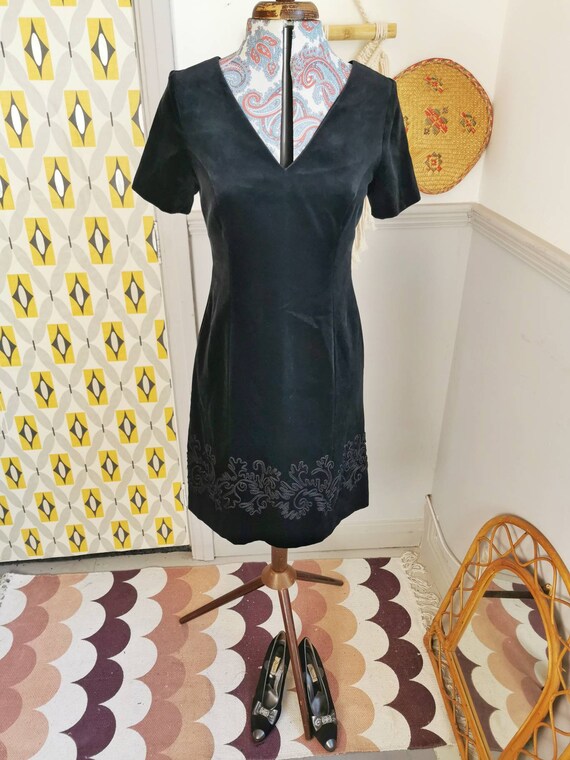 Vintage Laura Ashley velvet mini dress, Black vel… - image 7