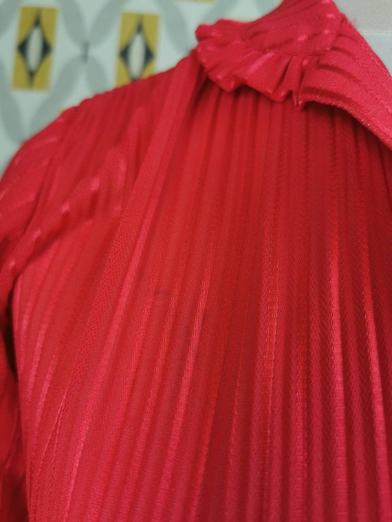 Vintage 70s pinstripe dress,bright red striped dr… - image 9
