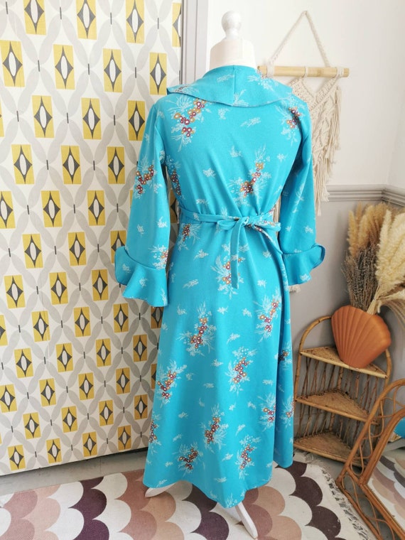 Vintage 70s floral wrap dress, ruffle neckline sl… - image 7