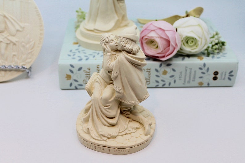 Beautiful Collection Of Vintage Lucchesi Faro Giulietta E Romeo Figurines Romeo Juliet Collectable Figurines Wedding Cake Topper Italy Sculpture Figurines Safarni Org