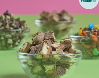 Twix Trozos Picados – 450 g. Aderezo para postres, helados, pasteles, galletas y dulces.
