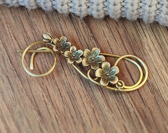 Brass Flower Brooch: Handcrafted Cardigan Pin