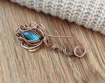 Wire Wrapped Labradorite Brooch: Oxidized Copper Jewelry