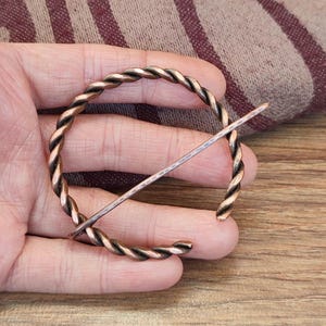 Oxidized Copper Celtic Brooch: Handcrafted Woven Wire Shawl Pin