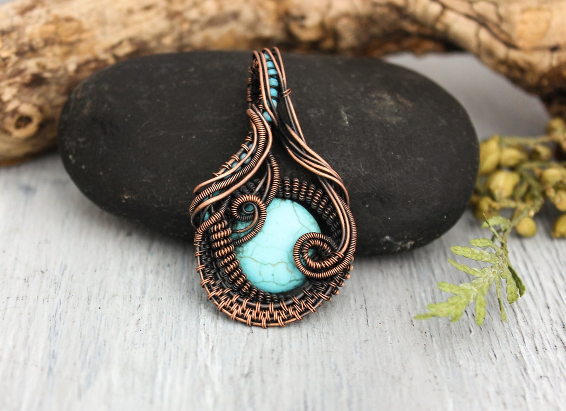 Wire Necklace w/ Oval Pendant main image 1