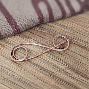 Oxidized Copper Scarf Pin: Handcrafted Wire Wrap Brooch