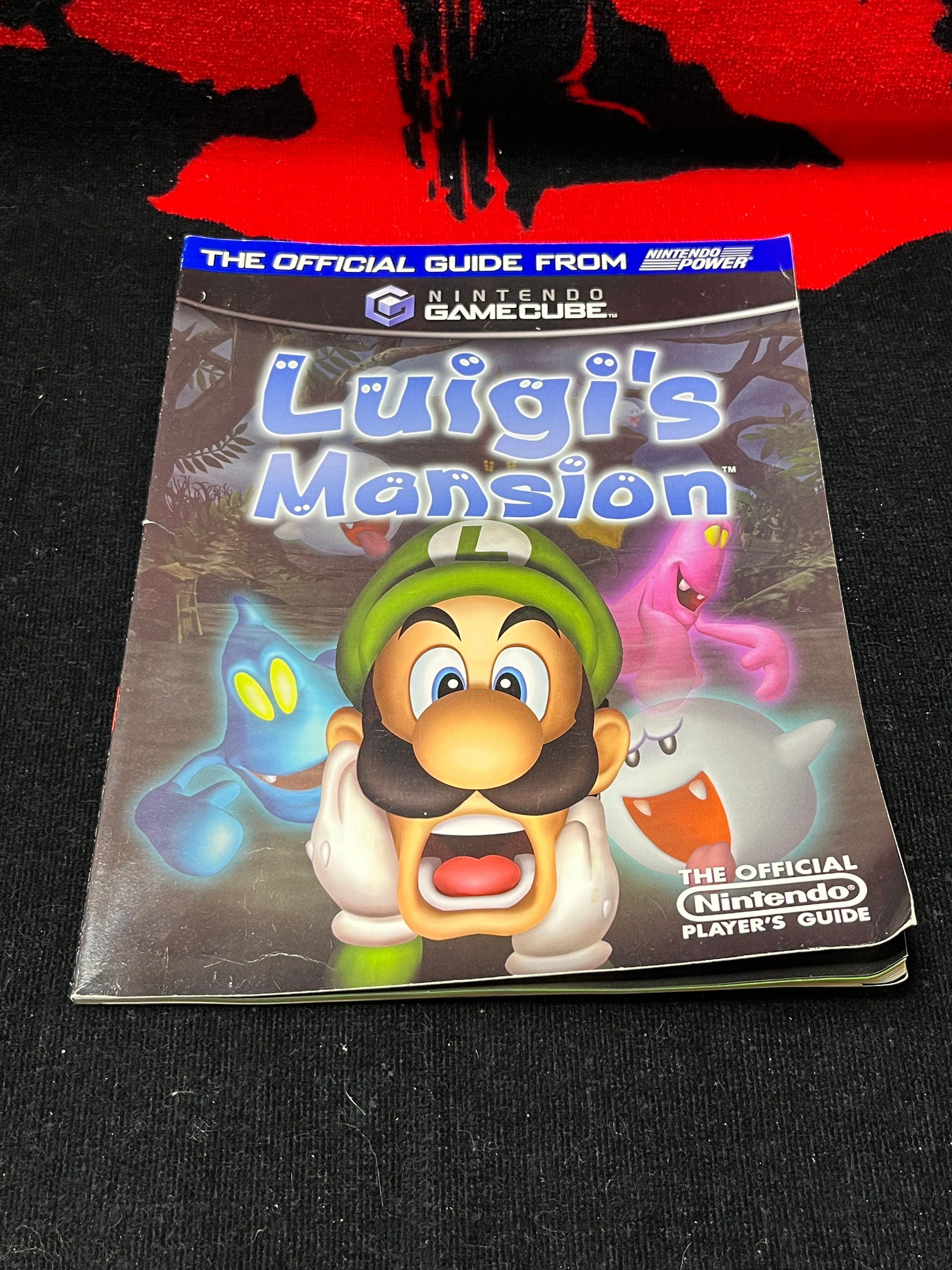 Official Nintendo Luigi's Mansion Gamecube Strategy Guide Book