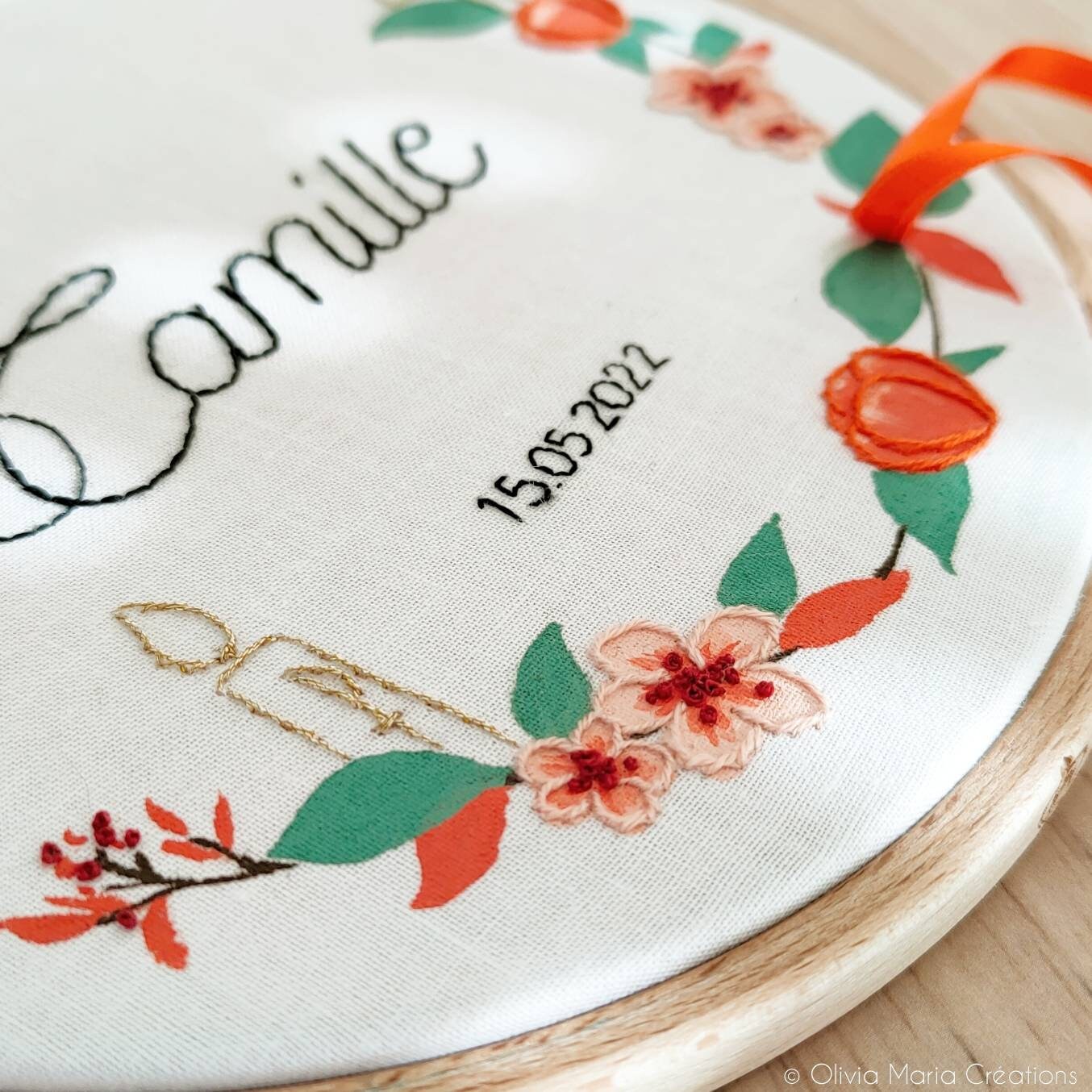 Baptême Broderie Souvenir, Médaille et Gourmette, Souvenir de Baptême, Olivia Maria Créations