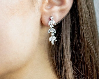 Silver bridal earrings, Wedding earrings, earrings for bride, teardrop crystal earrings, silver bridesmaid earrings, statement earrings