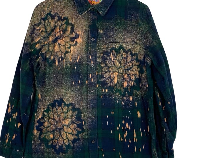Handmade Boho Flannel Shirt Stencil Bleached Plaid Womens Medium Green Navy Blue Daisy Floral Free Shipping