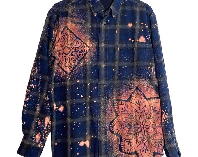 Boho Flannel Shirt Mens Size Large Unisex Floral Stencil Bleached Plaid Womens