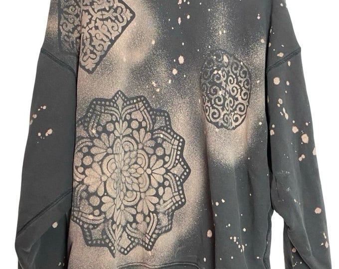 Custom Oversized Sweatshirt Womens Size Medium Crewneck Stencil Bleached Floral Mandala