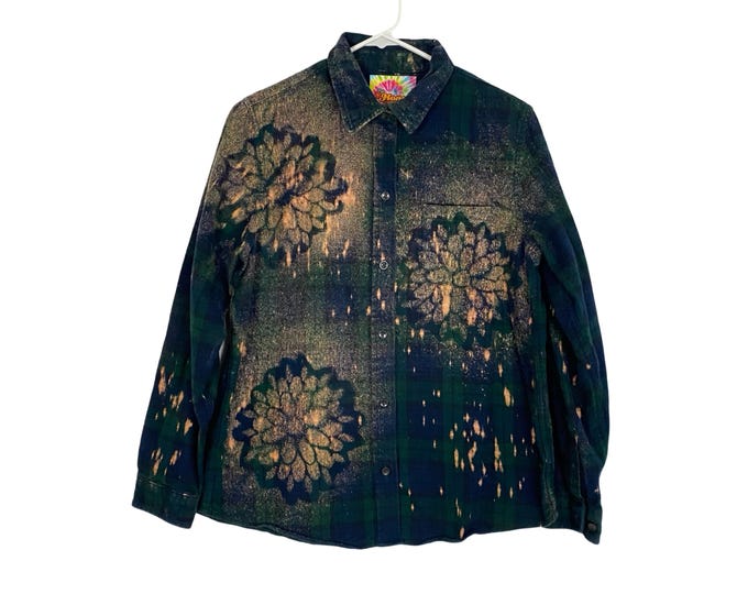 Handmade Boho Flannel Shirt Stencil Bleached Plaid Womens Medium Green Navy Blue Daisy Floral Free Shipping
