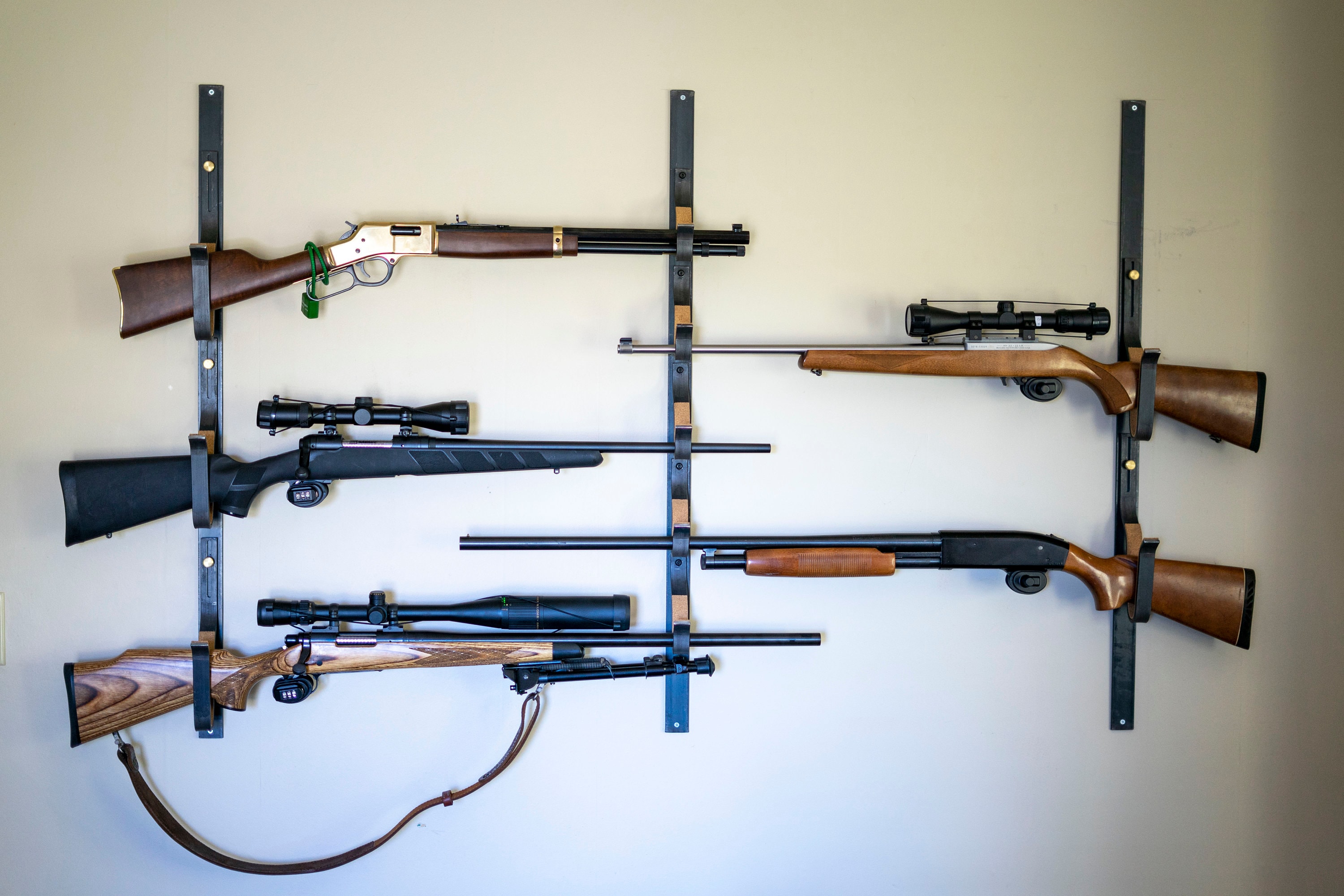 壁掛け用ガンラック、ライフル壁掛けマウント、屋内用ガンラック