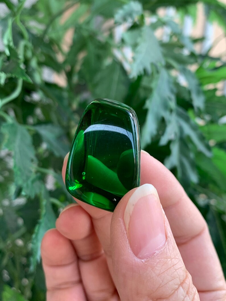green obsidian orb vs glass green obsidian orb vs glass
