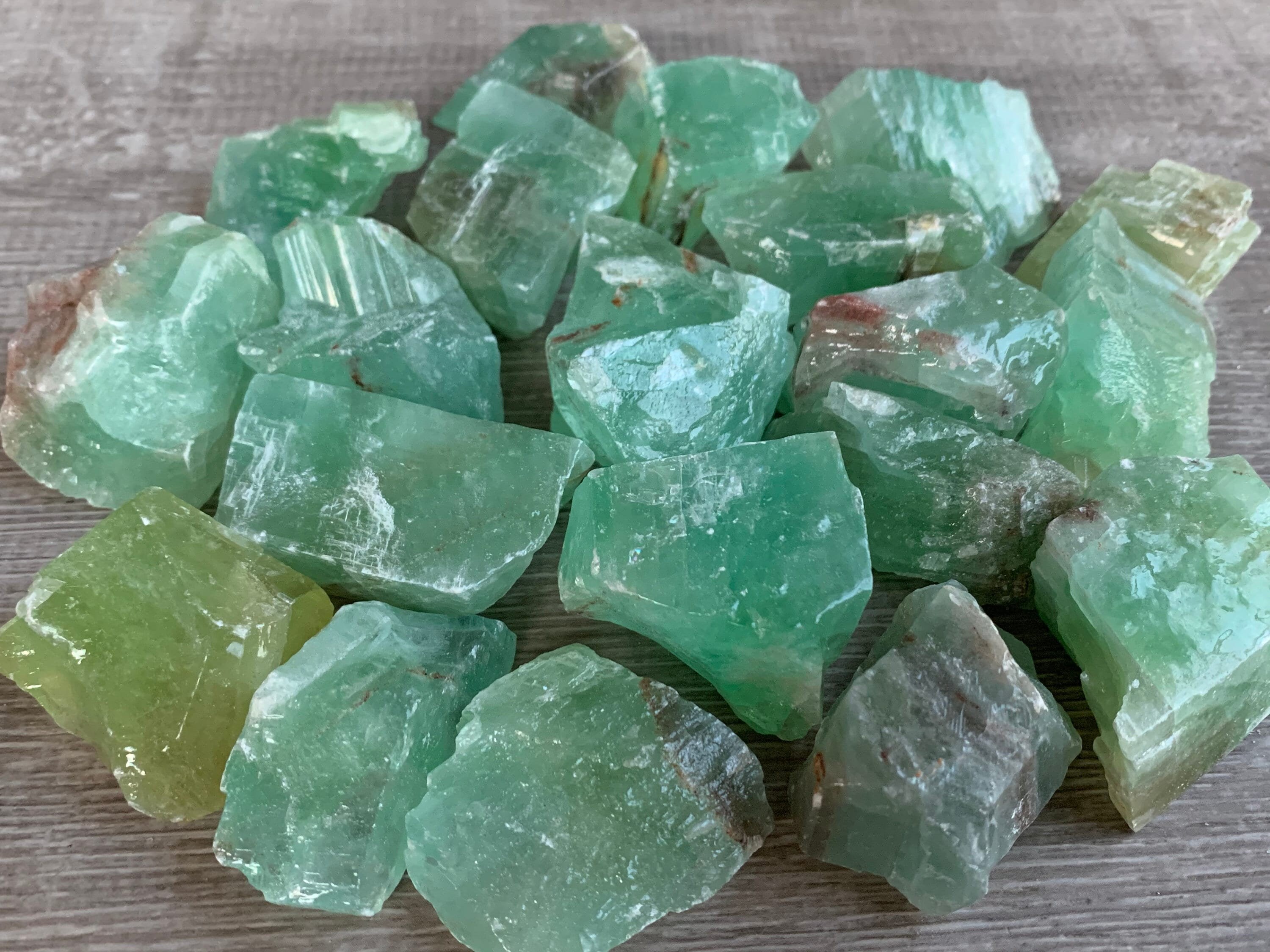 Green Crystal Quartz Points, Green Point Beads, Drilled Crystals for Crafts,  Crystals for Jewelry Crafts, Necklace Making Supplies 