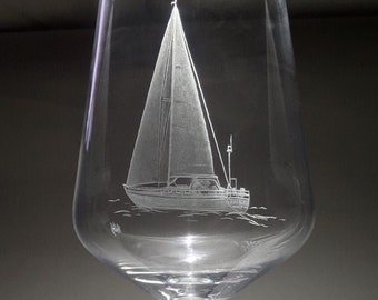 CUSTOMISED Sailing Yacht Wine Glass - YOUR BOAT Hand Engraved Onto a Glass - Sailing Gifts - Personalized Gifts - Gin - Prosecco - Beer