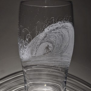Surfer Gift – Hand Engraved Wave Beer Glass | Surfing Gift for Him | Ocean Wave Pint Glass | Coastal Glassware