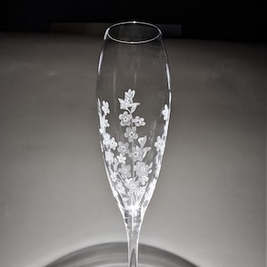 Forget Me Not and Butterflies Prosecco Glass - Hand Engraved Champagne Glass - Personalized Flower Glass - Special Engraved Wedding Gift