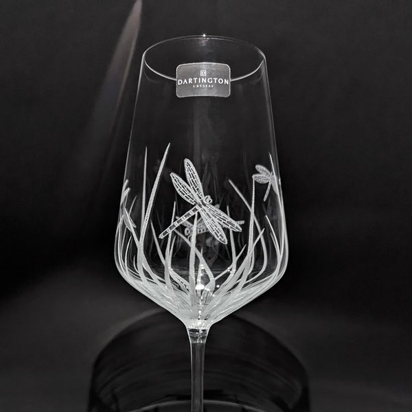 Hand Engraved Dragonfly Wine Glass - Dragonfly Glass - Dragonflies - Dragonfly Gift - Nature Lover Gift - Gin Glass - Prosecco Glass - Beer