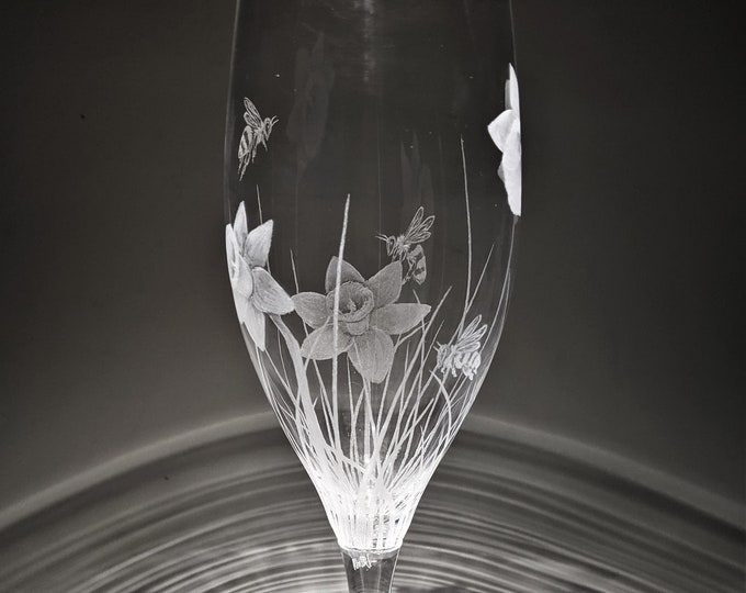 Hand Engraved Daffodil Beer Glass Daffodil and Bees Glass Daffodil Gift