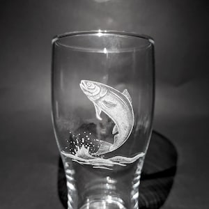 Fishing gifts - Salmon - Salmon Gifts - Fly Fishing - Fishing Pint Glass - Gifts for Dad - Hand Engraved Glass - Fishing Gifts for Him -Beer