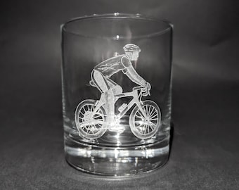Fahrrad Whisky Glas - Fahrrad Becher Glas - Handgravierter Radfahrer - Radsport Becher - Radsport Geschenk - Gin Glas - Prosecco Glas - Bierglas