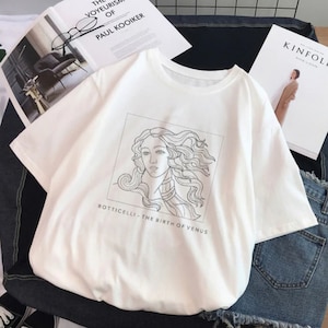 Botticelli&#39;s Birth of Venus T-Shirt: Fine Art Tee