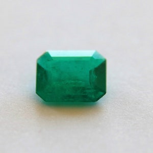 ÉMERAUDE colombienne certifiée 1,17 CT GIA Taille émeraude Riche couleur vert vif Belle émeraude naturelle