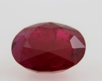 Rubis Traité Rose-orange Mozambique 5,03 Carats : La Pierre Précieuse Qui Brille !