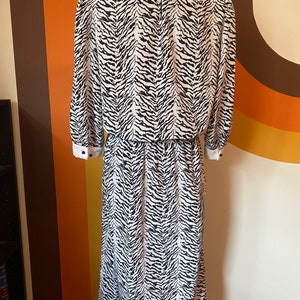 White Tiger Print 80s Dress image 2