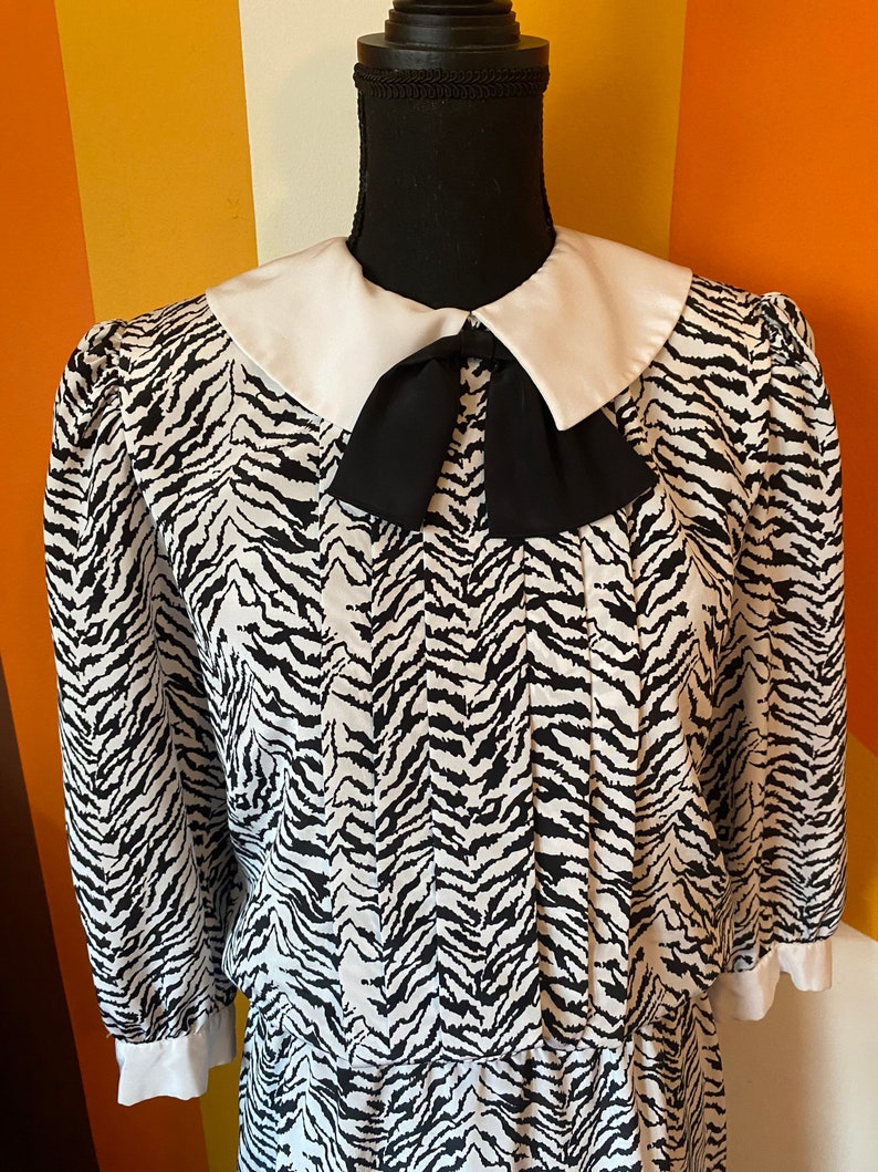 White Tiger Print 80s Dress image 1