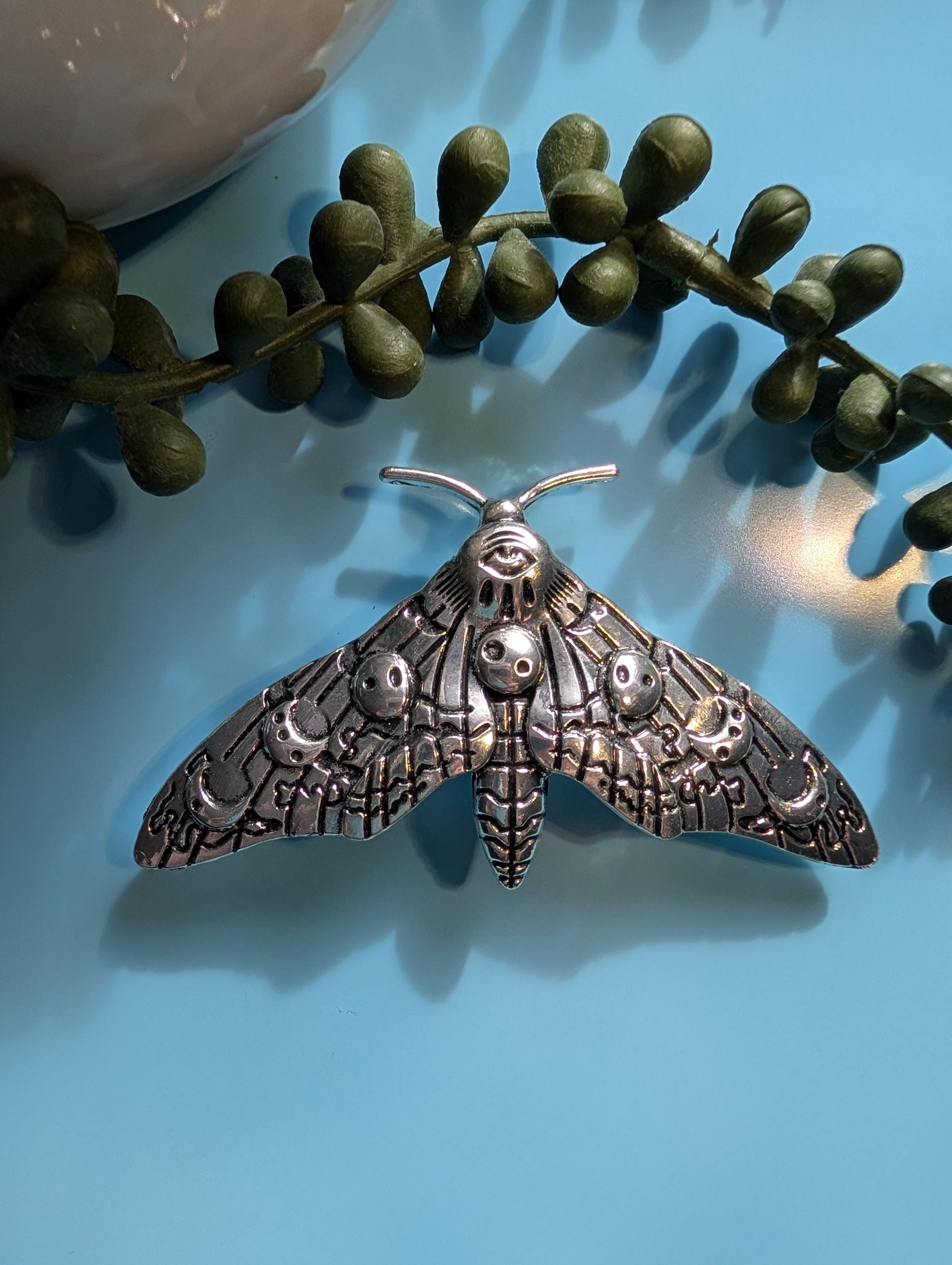 Moth Hair Clip - Etsy display picture 1
