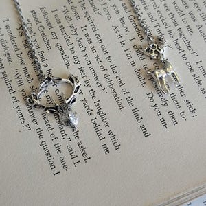 Aesthetic Stag Deer Chain Bookmark, Silver Charm Bookmark, Unique Reader Gift