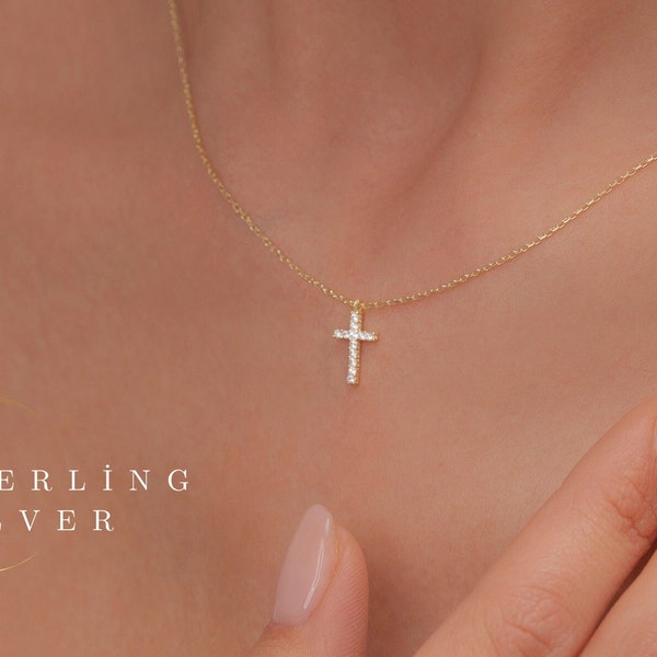 Collier croix en or, bijoux croix minimalistes en argent 925, bijoux religieux, cadeau parfait pour elle, femme, cadeau mère, cadeau d'anniversaire