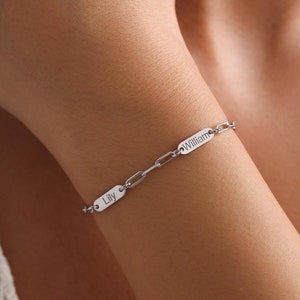 Personalisiertes 925er Silber Mini Name Bar Armband, Graviertes Gold Bettelarmband mit einer Büroklammer Kette