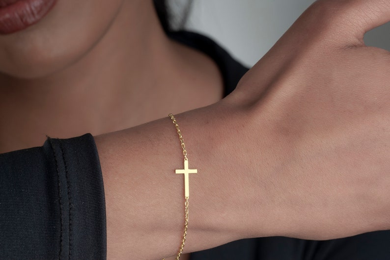 Religious bracelet, dainty Christian jewelry, cross bracelet, confirmation gift, dainty cross jewelry, gold cross jewelry, first communion, confirmation gift, birthday gift, holly communion, mothers day gift, Christmas gift, delicate cross