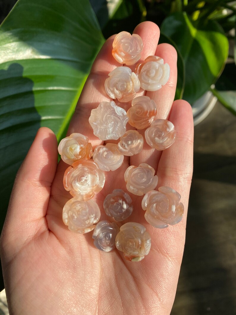 Mini Crystal Madagascar Flower Agate Flower Crystal Carving Pocket Stone