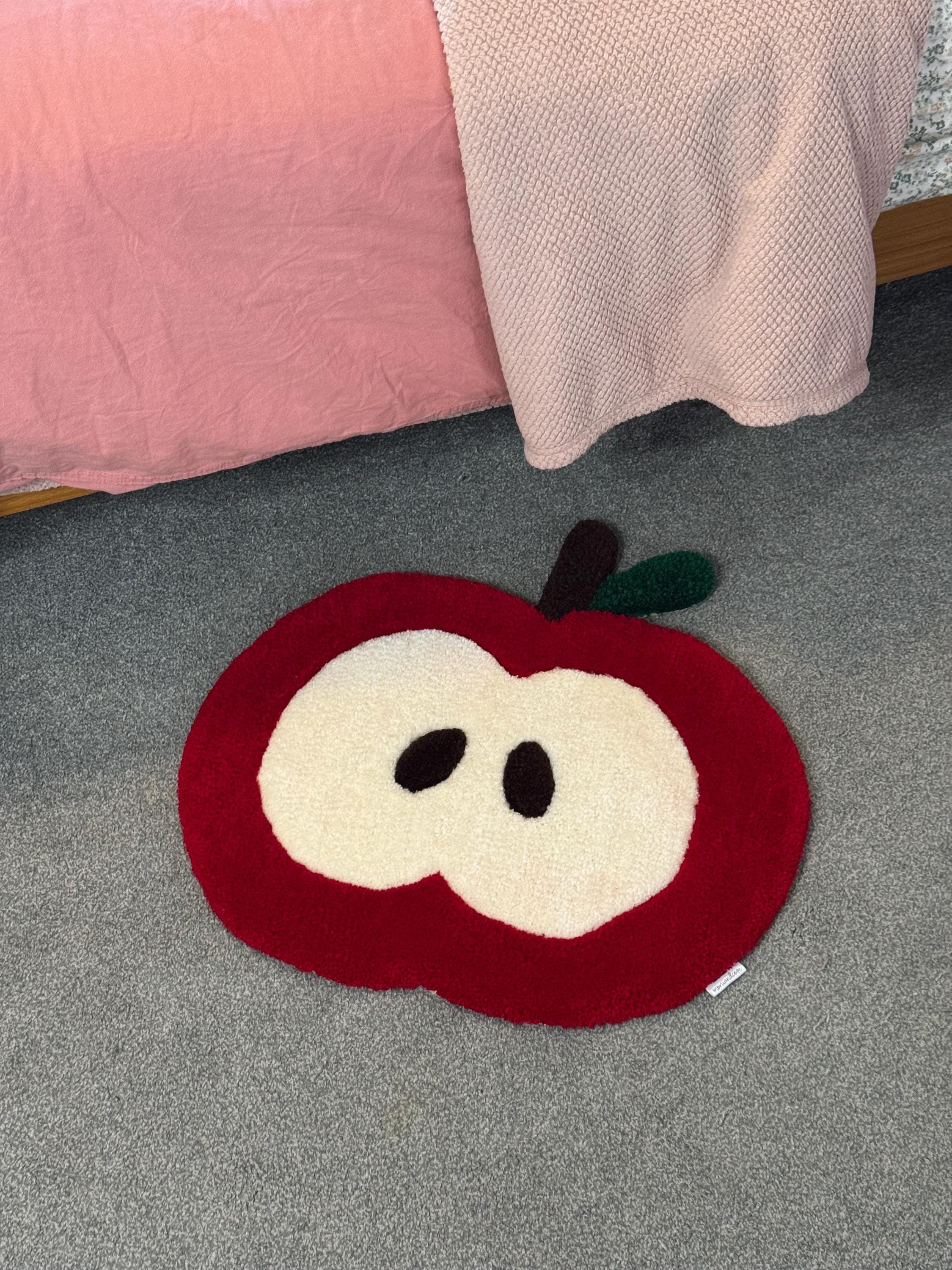 Tufted Apple Rug, Handmade Acrylic Yarn Accent Rug - Etsy