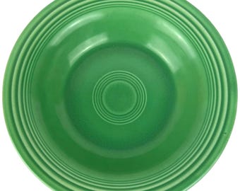 Plato hondo vintage Fiesta con borde verde claro para sopa, 1936-1951, Homer Laughlin
