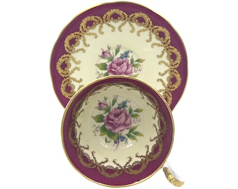 Tasse à thé et soucoupe Aynsley en porcelaine tendre vintage des années 1930, intérieur rose magenta or C1056