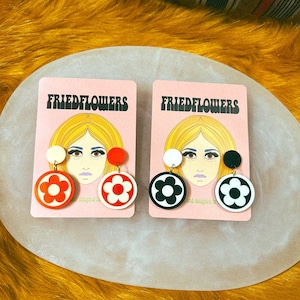 Mini Mod Flower 60s inspired Retro earrings