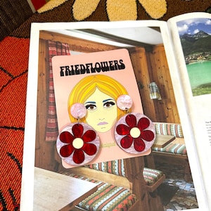 Lovestreet Groovy flower Retro inspired earrings 1960s/1970s in pixie pink