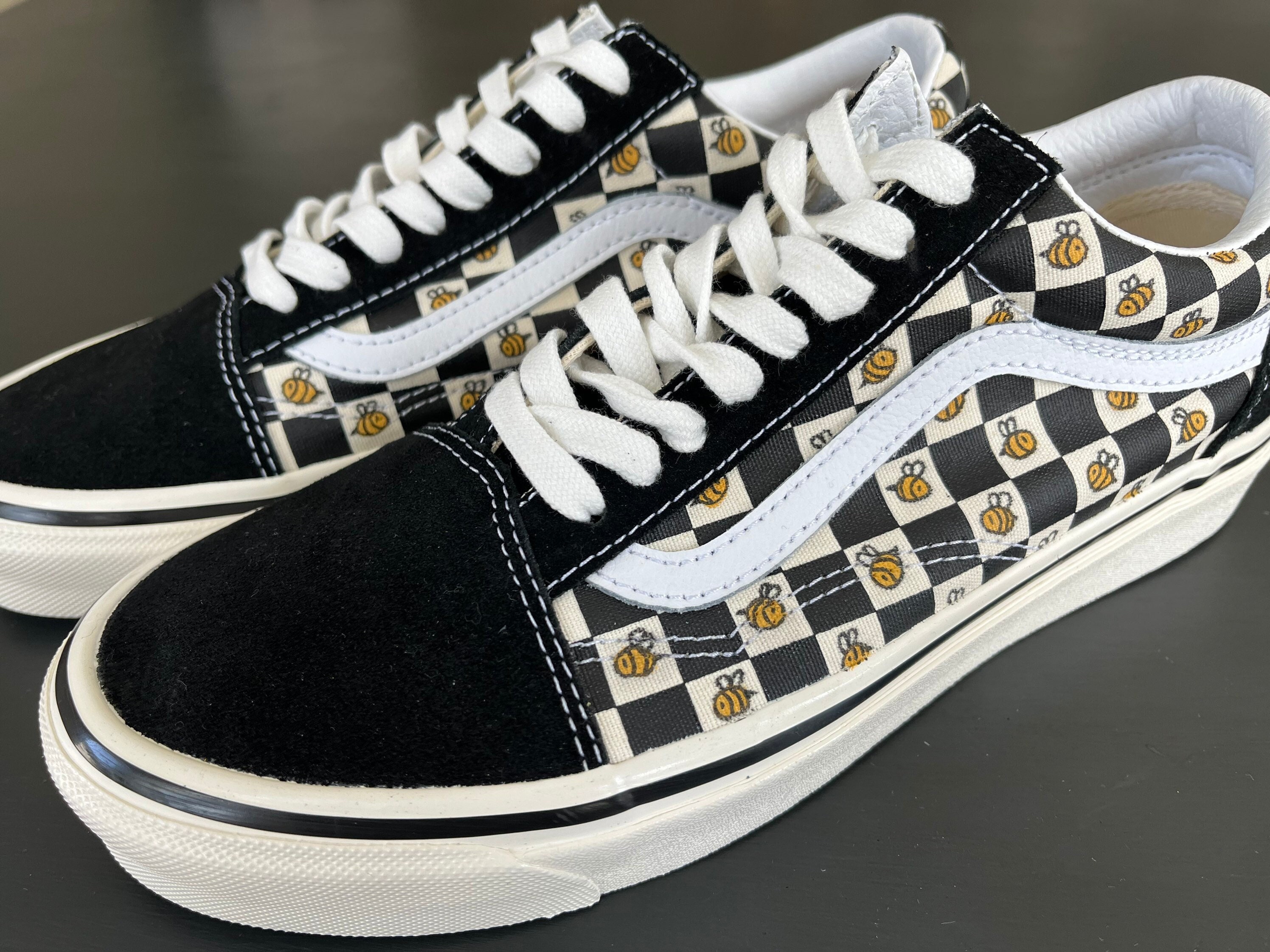 Bee Checkered Old Skool Hand-painted Vans - Etsy