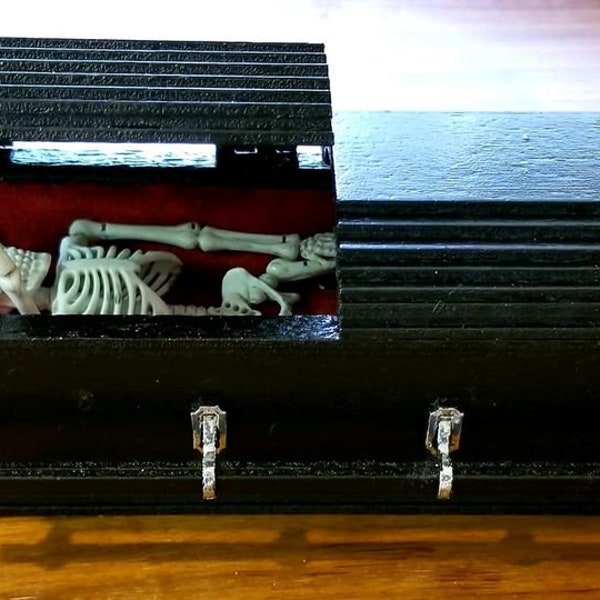 Digital Pattern - Miniature Casket/Coffin SVG - Optimized for Glowforge - Noncommercial