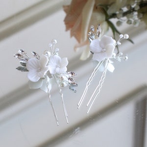 Minimal Floral Bridal Hair Pins, Clay Flowers, Small Pearls and gems, set of 2